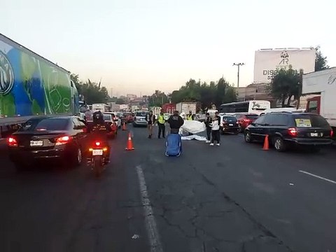 Muere peatón al intentar cruzar la autopista México Pachuca