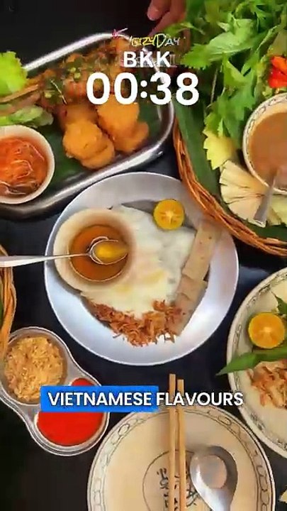 Tonkin Annam: Michelin Vietnamese with a Wat Arun view