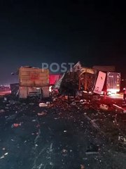 Choque de tráileres deja un muerto en Santa Catarina