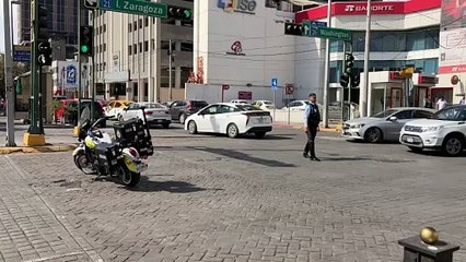 Denuncian vecinos de MonteKristal fraude y bloquean avenida Zaragoza