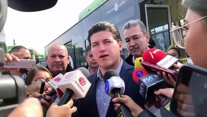 Pide Samuel García perdón por fallas en transporte; garantiza mejoras