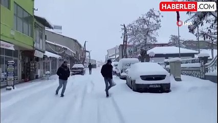 Bingöl'de Kar Esareti: Araçlar Kar Yığınları Altında Kaldı