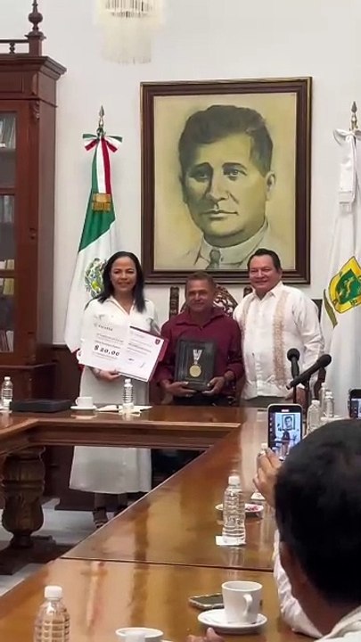 ¿Qué apoyos anunció Joaquín Díaz Mena para el sector pesquero de Yucatán en 2025?