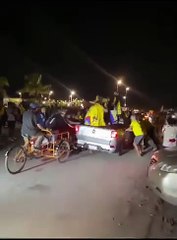 Aficionados del América en Progreso dañan triciclo de panadero al celebrar el campeonato