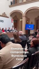 Samuel García firma convenio para agilizar trámites