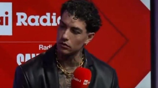 Tony Effe e il collana gate: Sono inc****to. Mo so' ca**i