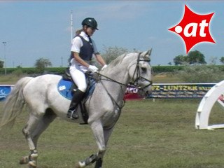 Victoria Resch, Springreiten, Burgenland (2007-046)
