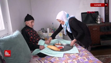 Kayseri'de belden aşağısı felç kocasına 60 yıldır sevgiyle bakıyor