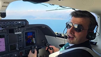 Nefes kesen anlar paylaşıldı! Selçuk Bayraktar, Piaggio P180'nin pilot koltuğunda
