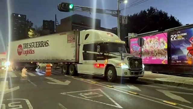 Maestros de la CNTE montan campamento en SEGOB y cierran vialidades