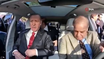 Pakistan’dan Erdoğan ve Şerif’in TOGG ile deneme sürüşüne Dombralı paylaşım
