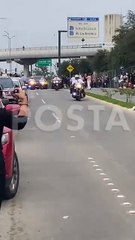 Paul McCartney saluda a fans a su llegada al Estadio BBVA (VIDEO)