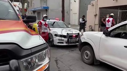 Hombre queda herido tras pelear con amigos en Monterrey (VIDEO)