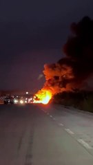 Allende en llamas: Camión de carga se incendia en la carretera