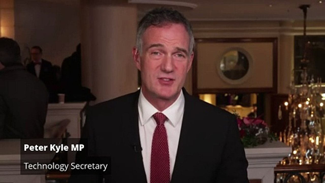 Govt ready to 'recommit' to supporting Ukraine