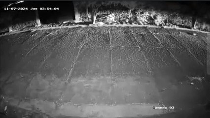 Cámaras captan como abandonan un cadáver en una calle de Cuernavaca