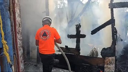 Incendio en casa de Juárez desata movilización de bomberos