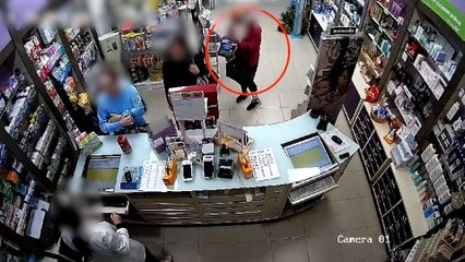Así robaban tres mujeres del mismo clan en farmacias de Madrid