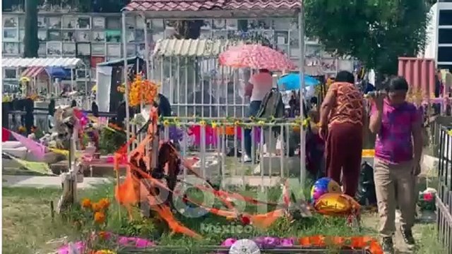 Día de Muertos: Visitan más de un millón de personas panteones en Guanajuato