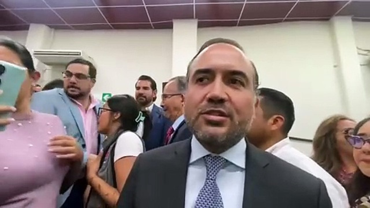 Fernando Yunes niega que deba a la justicia en Veracruz