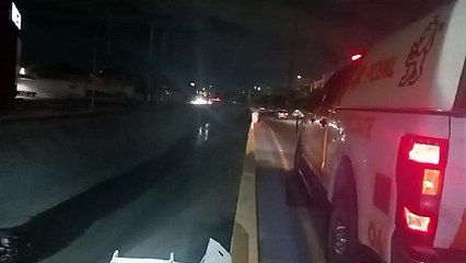 Líquido rojo desconocido inunda arroyo San Nicolás (VIDEO)