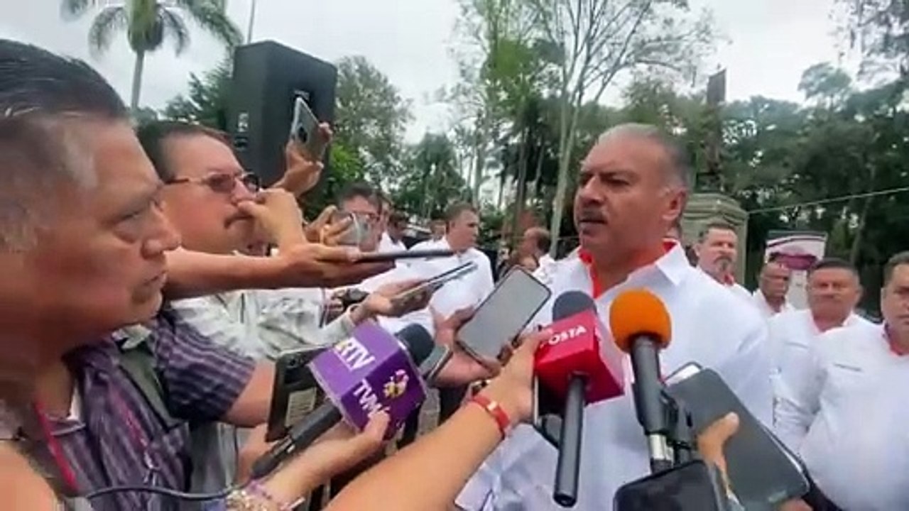 Deslave en UPN Xalapa obliga a desalojar salones; cierran universidad