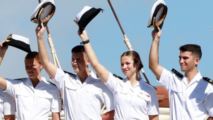 La Princesa Leonor llega a Salvador de Bahía a bordo de la embarcación Elcano