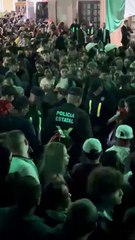 Se desmaya en plaza de armas de Saltillo antes del grito