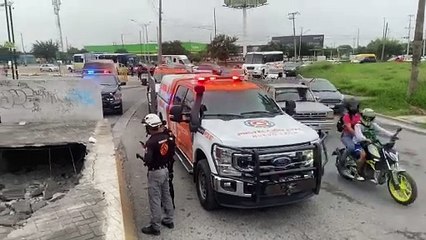 Derrumbe en estación de transmetro en Solidaridad deja tres lesionados