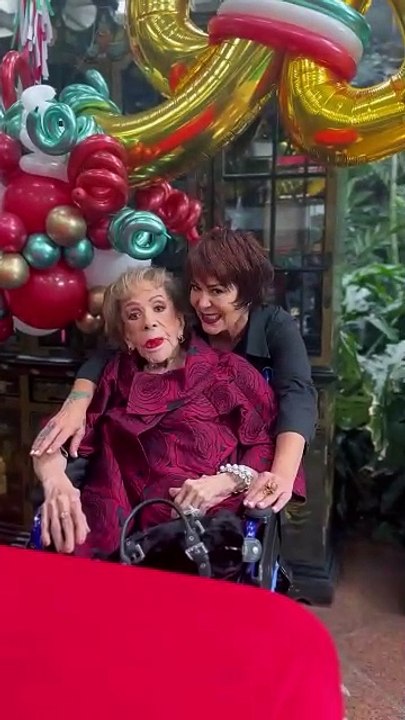 Adelanta Silvia Pinal su festejo de cumpleaños