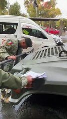 Choca unidad militar contra un árbol, cinco soldados resultaron heridos