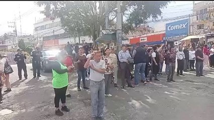 Bloqueo en la carretera Naucalpan-Toluca; suma más de cuatro horas
