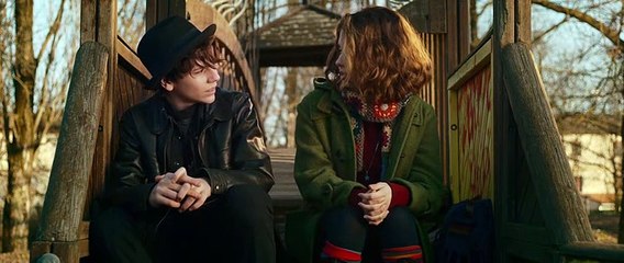 Mi hermano persigue dinosaurios (2020)