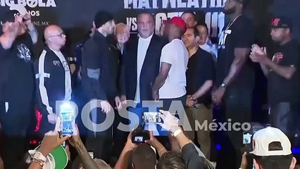 Mayweather y Gotti III listos para la revancha en CDMX, tras tenso pesaje