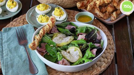 Salade au jambon et chèvre chaud