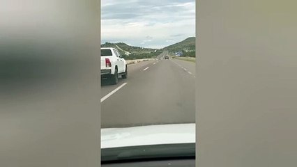 Cuidado al circular por la mal parchada carretera Parral