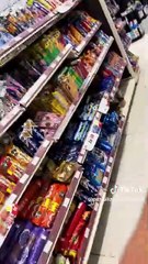 Patrulla Espiritual, religiosos dan levantón a sujeto en tienda (VIDEO)