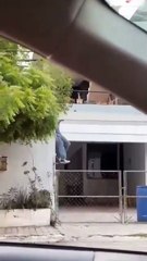 ¿Patitas pa qué las quiero? Ladrón huye, al ser descubierto