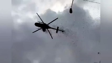 Con honores y entre pétalos de rosa despiden al comisario Milton Morales (VIDEO)