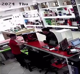 ¡Una play 5 loco! Reacción de joven al comprar su Playstation 5 se hace viral