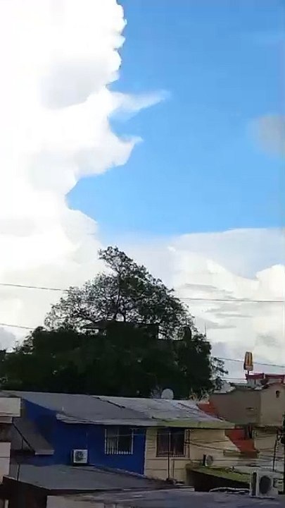 Graba joven supuesto OVNI en el cielo de Tamaulipas (VIDEO)
