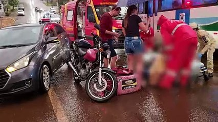 Acidente entre moto e HB20 deixa homem ferido no Centro