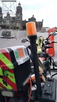 Corto circuito en Línea 2 del Metro, deja a miles de usuarios varados