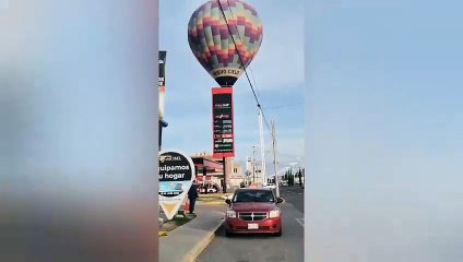 Aterriza de emergencia globo aerostático en Tecámac (VIDEO)