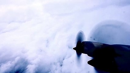 Avión cazahuracanes :Impactantes imágenes desde el ojo del huracán Beryl (VIDEO)
