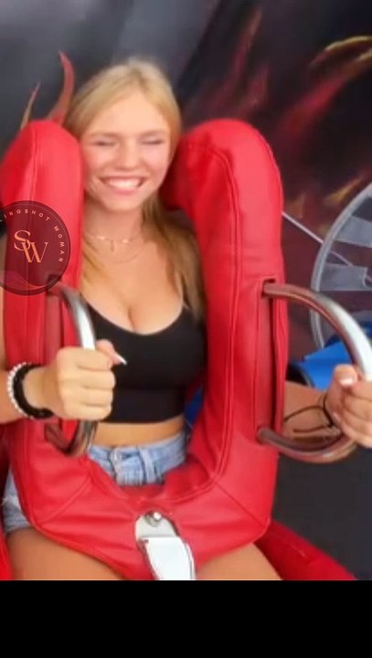 Slingshot ride girl 🤔🤔🤔❤️ 💕 #fypシ゚viralシ #fbreelsfypシ゚viral #viralreels #fbreels #slingshotriders #reels #slingshot #oops #slingshotrides #viral