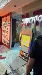 ¡No a la homofobia! Protestan tras retiro de bandera LGBT+ en Infonavit