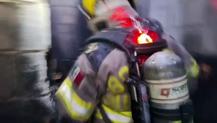 Consume fuego bodega con madera al sur de Monterrey