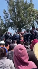 Desnudan y golpean a tres presuntos ladrones en Hidalgo (VIDEO)