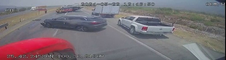 Así fue el choque múltiple en la carretera libre a Saltillo (VIDEO)